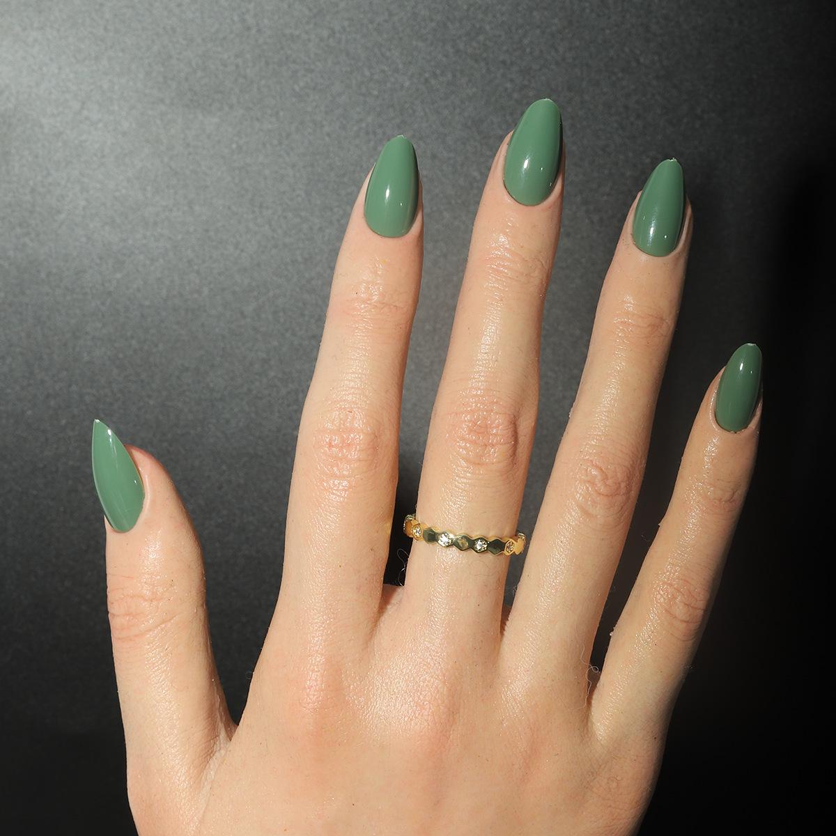 Solid Color False Fingernails - Short Almond Shape Glossy, Detachable Wear-On Nails Set (30 Pieces) Glue Version