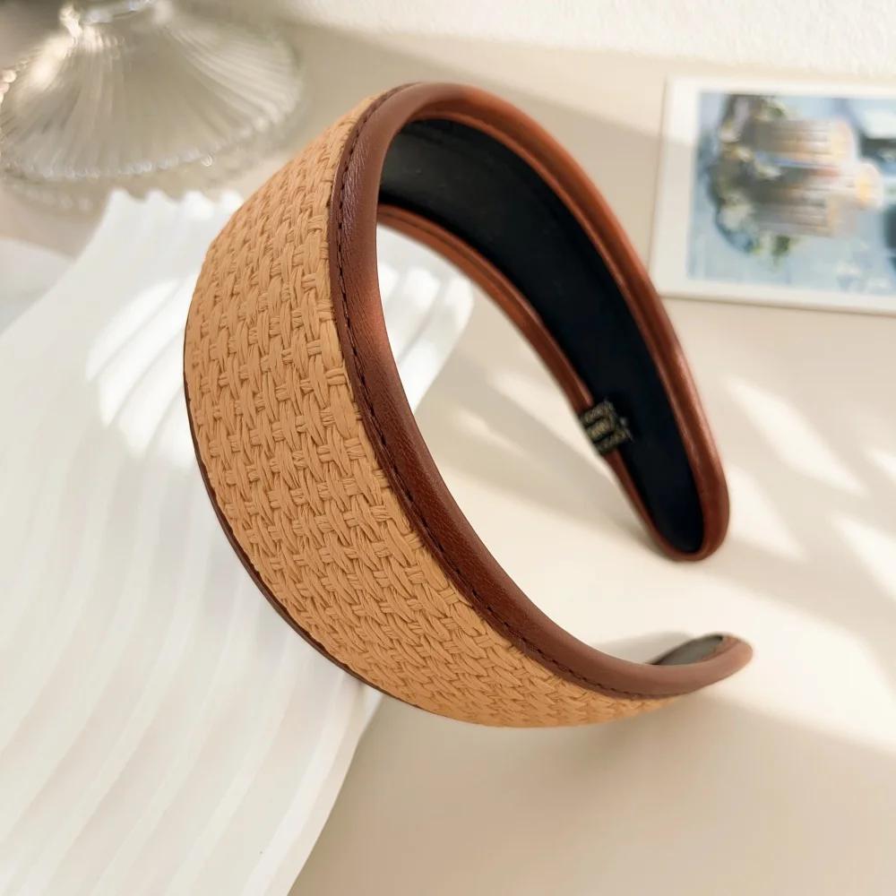 

Новинка 2025 года, ободки для волос из искусственной кожи в стиле ретро, широкие тюрбаны, нескользящие обручи, элегантные аксессуары для волос, модные вещи для женщин и девочек, подарки