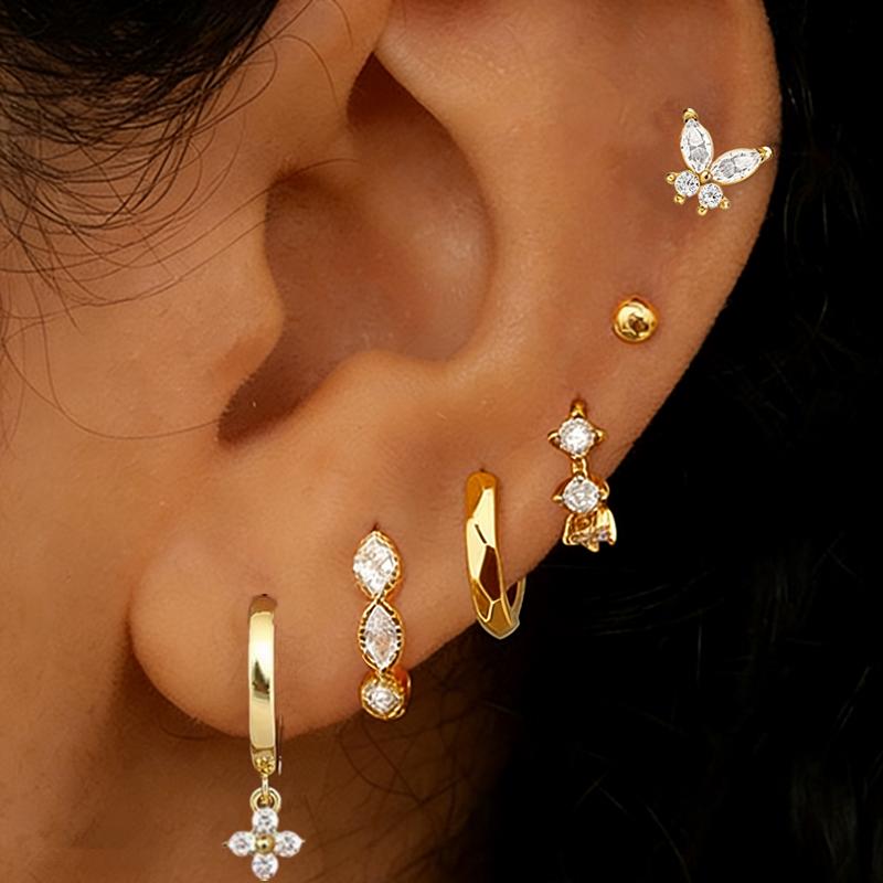 Set di 6 orecchini a cerchio Huggie in Cristallo Lucido per Donna Gioielli Trago Elica Borchie Cartilagine Farfalla Lotto di Piercing Lobe all'Ingrosso