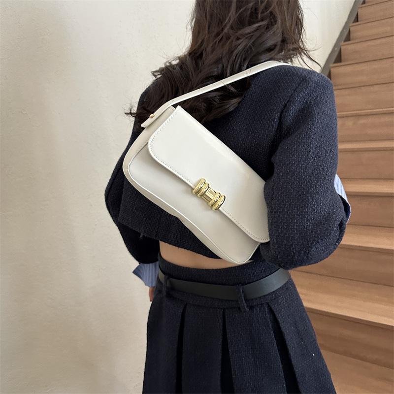 Temperament Fashionable Retro 2025 New Texture Casual Solid Color Simple New Autumn Shoulder Armpit Small Square Bag