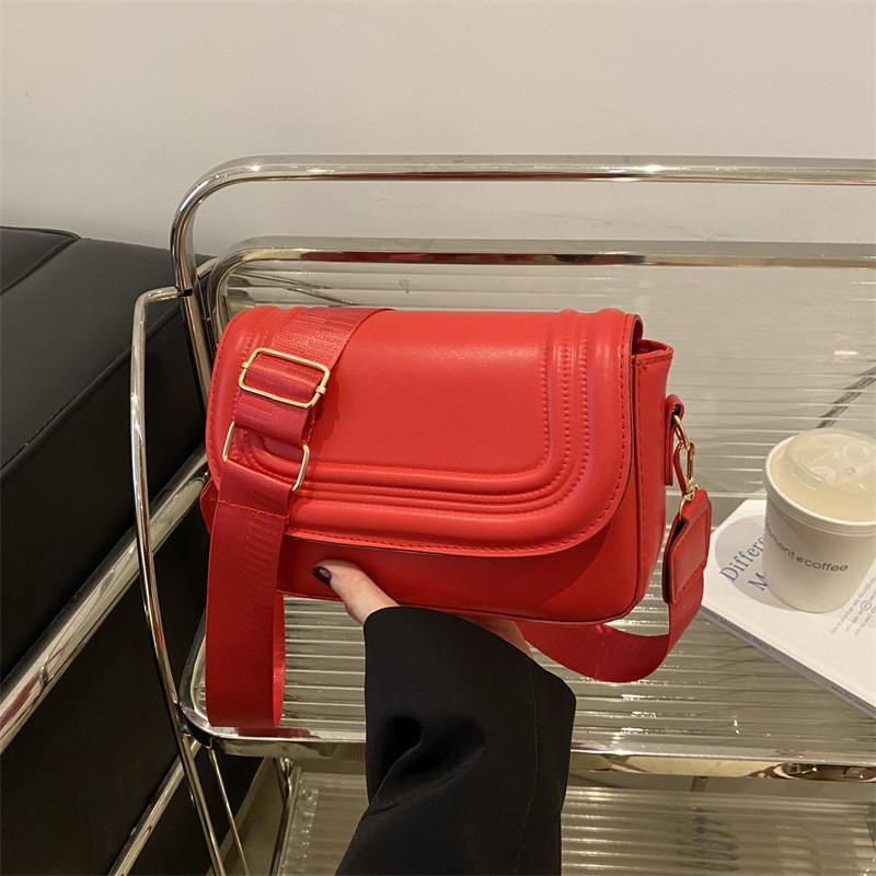 Minimalist Pu Small Shoulder Bag With Zip Pocket For Urban Outfits