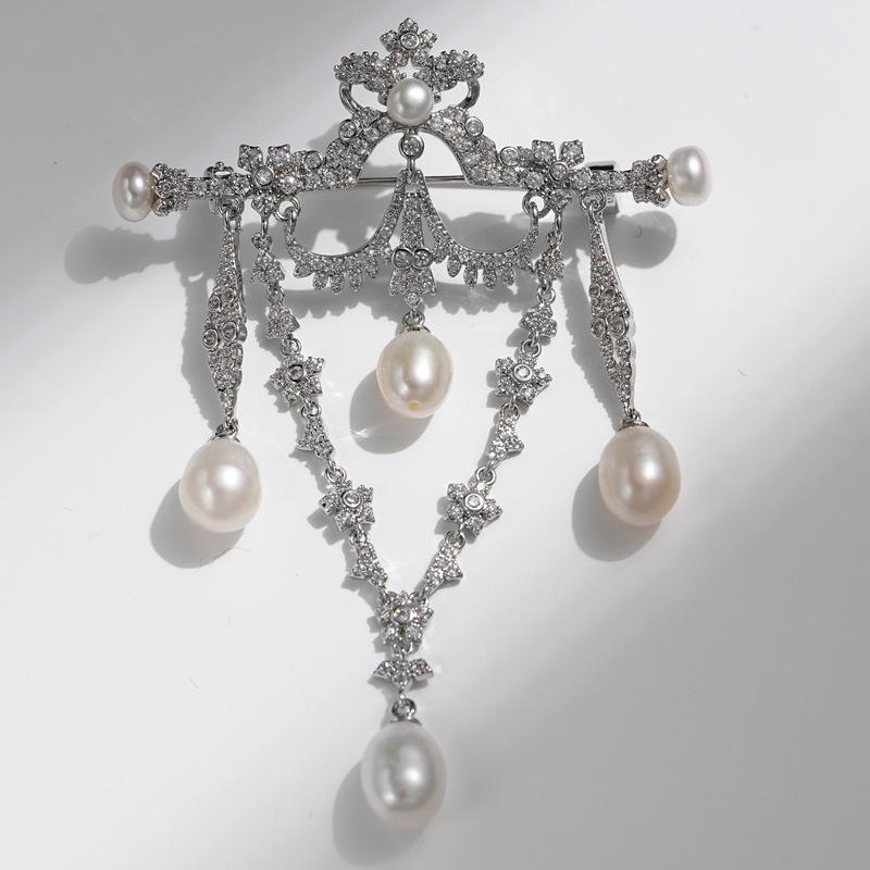 Bo Xin Yun Retro Butterfly Brooch with Tassel and Freshwater Pearl for Women