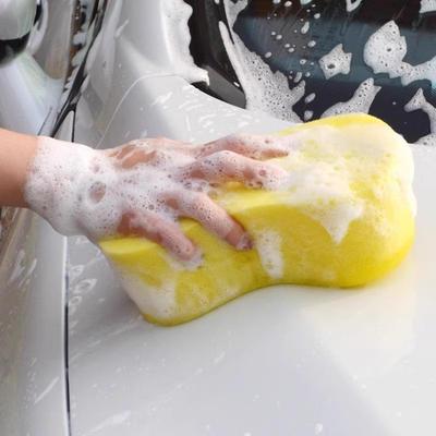 Cura dell'auto – Pennelli, stracci e spugne