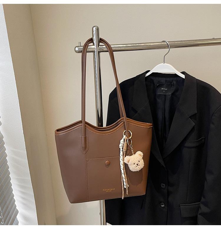 Large-capacity Bag Women's New Simple Shoulder Messenger Bag High-end College Student Commuting Tote Bag