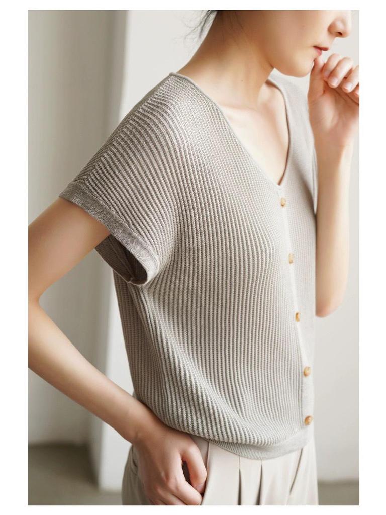 Exquisite French Retro Ice Silk V-Neck Knitted Summer T-Shirt for Women