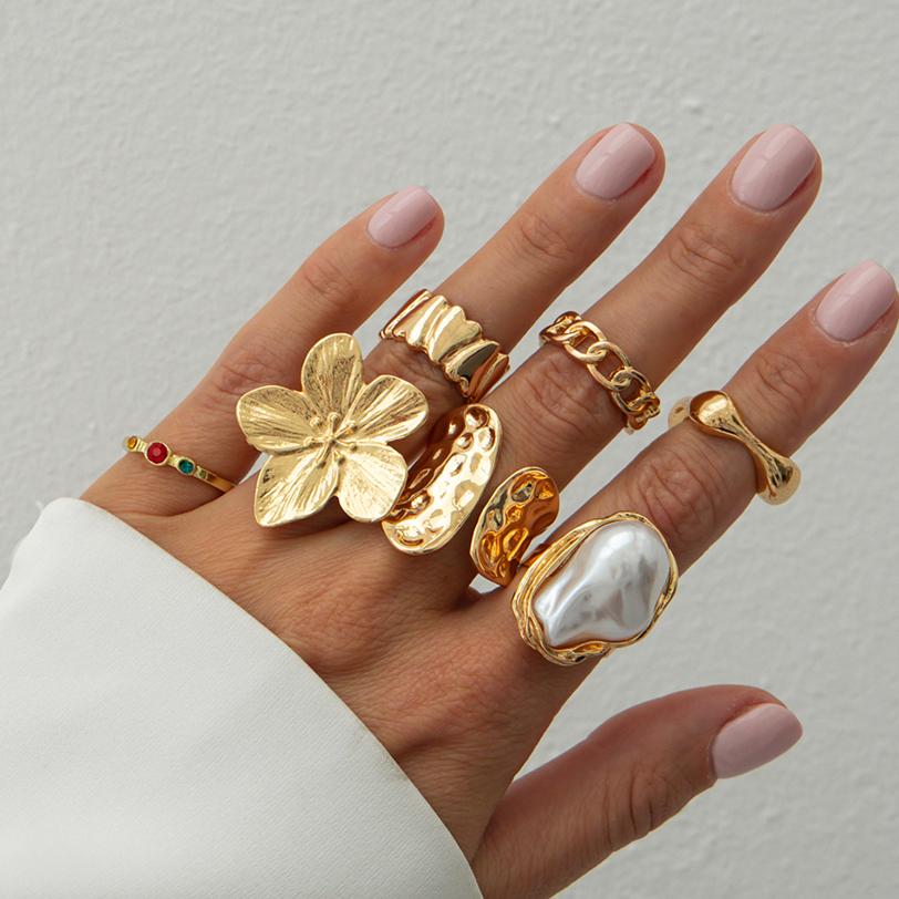 

Ingemark 7Pcs/Set Boho Baroque Imitation Pearl Open Rings for Women Creative Flower Crystal Adjustable Ring Couple Y2K Jewelry