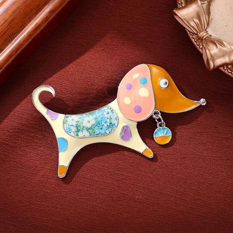 1 pièce Forme de chien pour femmes Émail Anamel Bijou Cadeau Broches Chien Dessin Animé Broche Designer Épinglette Huile Goutte