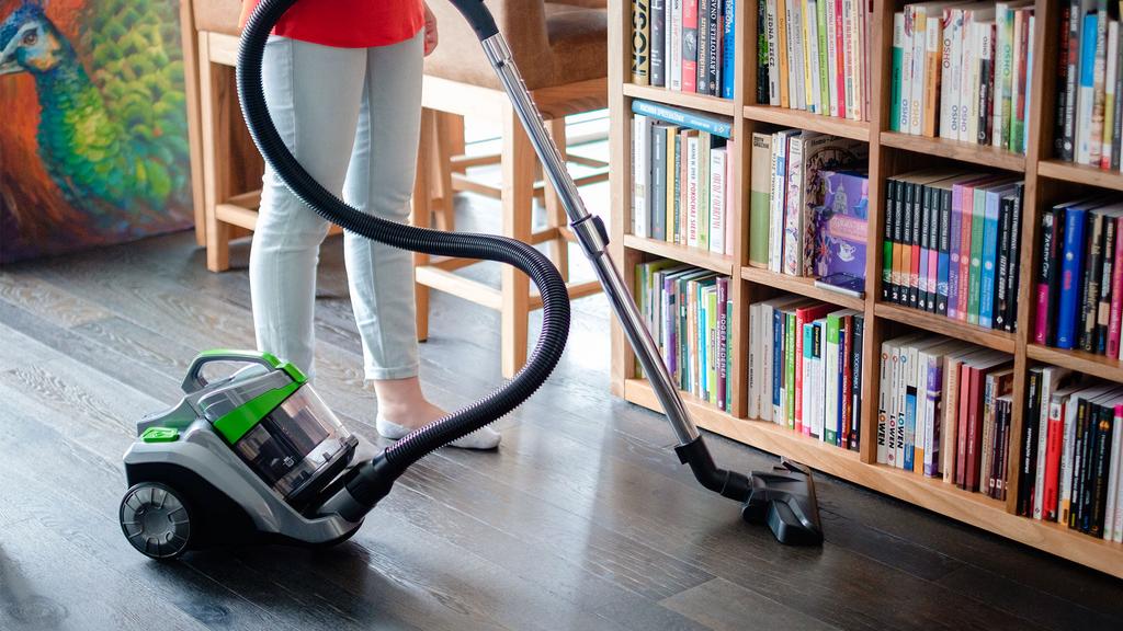 Teesa VACUUM GREEN Bagless Vacuum Cleaner