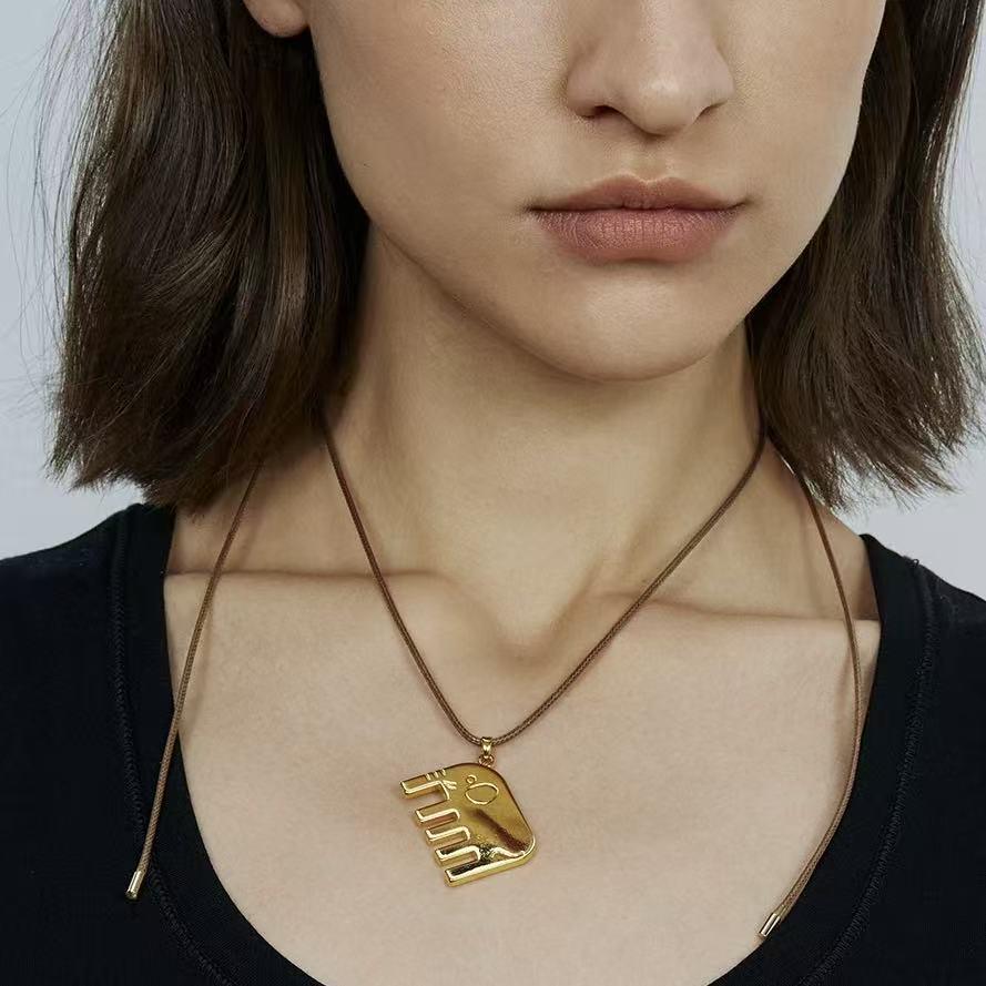 Elephant Pendant Retro Necklace: Stylish, Versatile, and Chic Sweater Chain