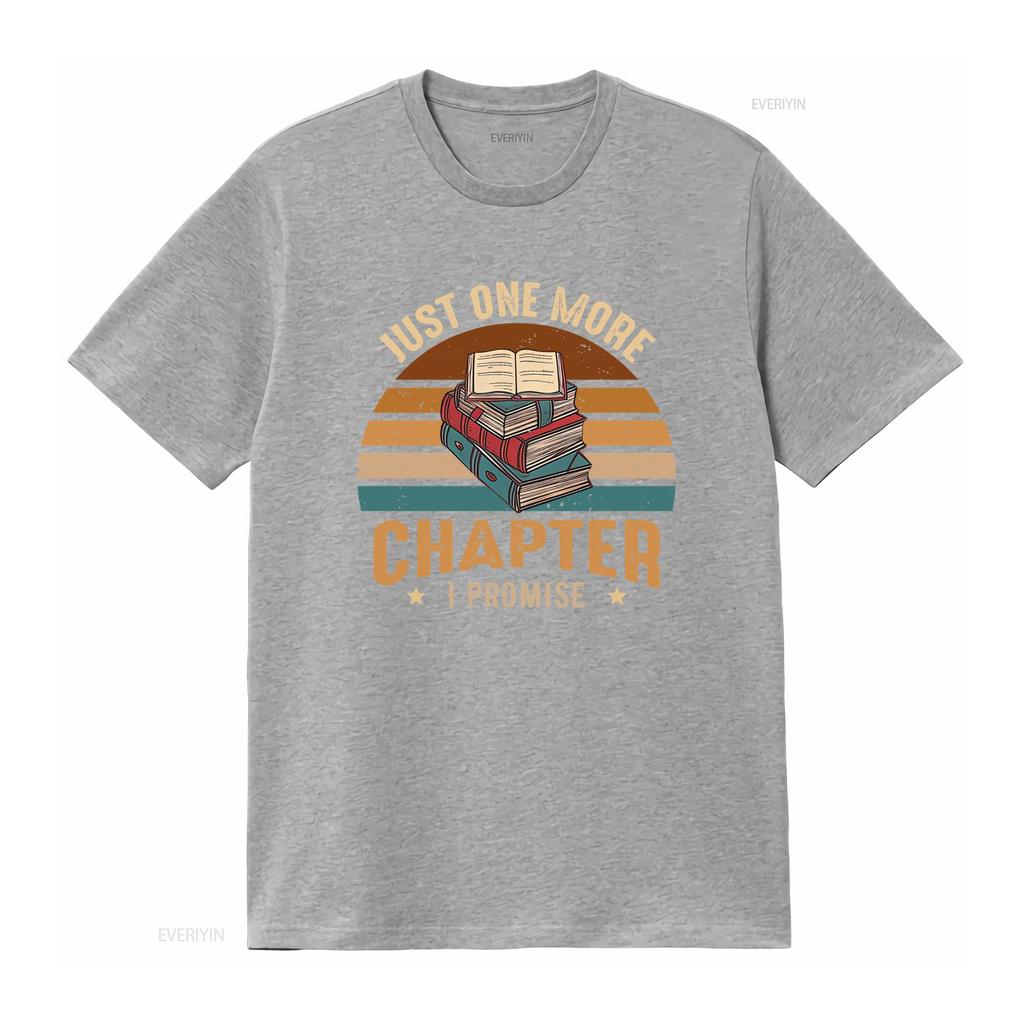 Just One More Chapter T Shirt Retro Stacked Books Design for Book Lovers Reading Enthusiasts vintage Washed graphic homme