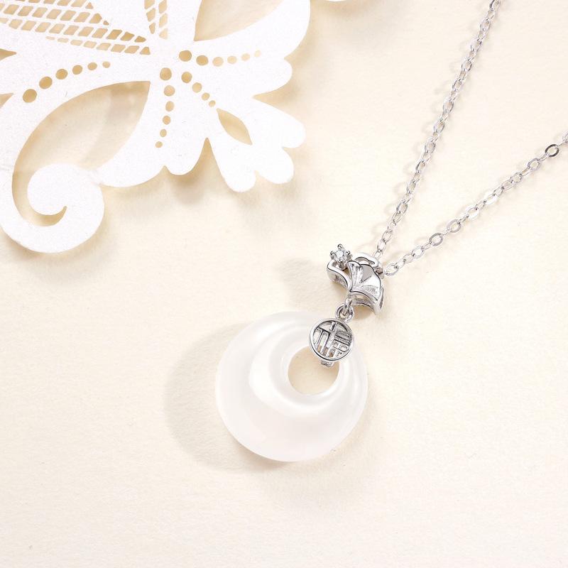 Sansheng has apricot white chalcedony safety buckle necklace for women, niche retro fashion high-end lucky brand necklace for women
