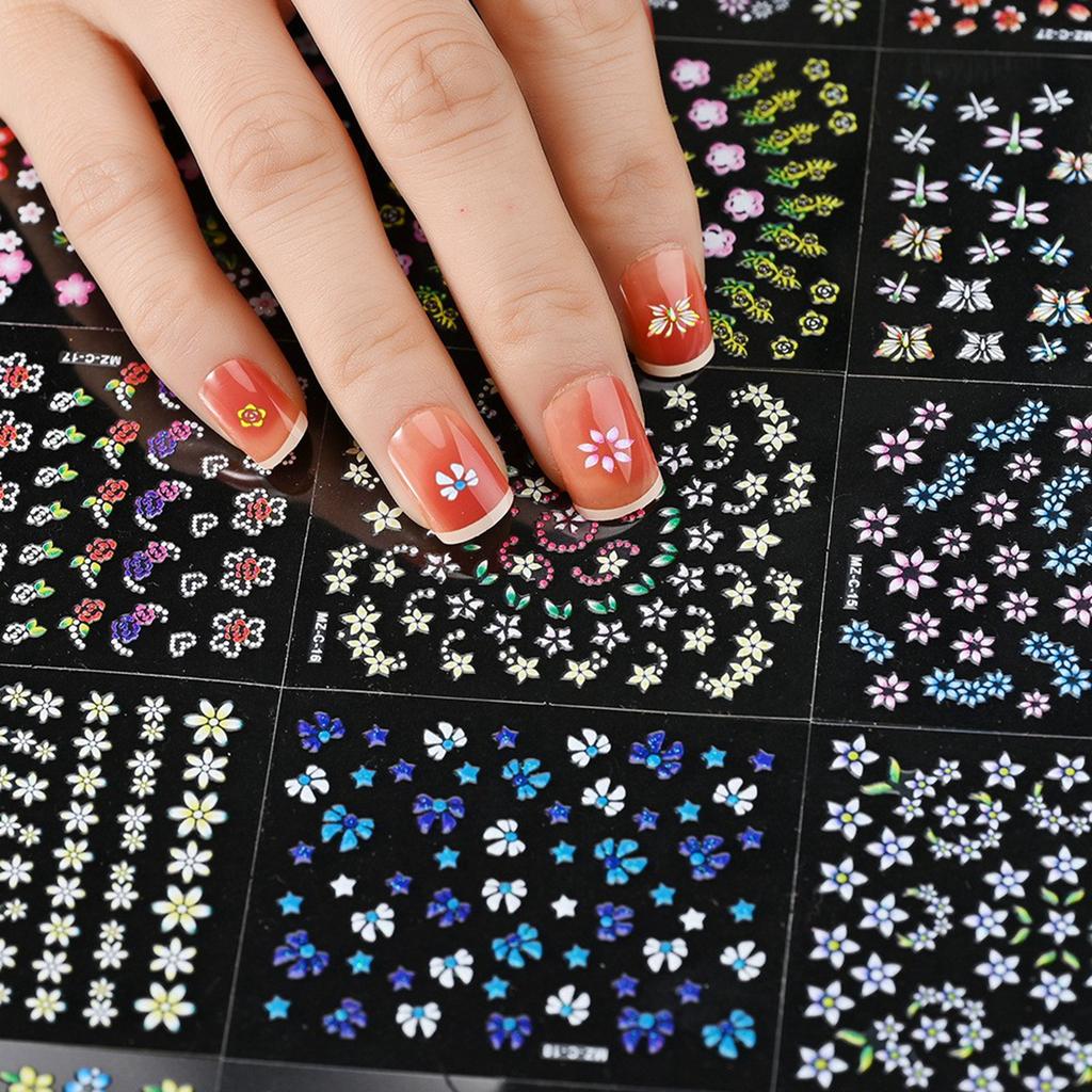 A Set Of 30 Fresh And Cute Small-sized Children's Nail Stickers With Colorful Little Flowers.