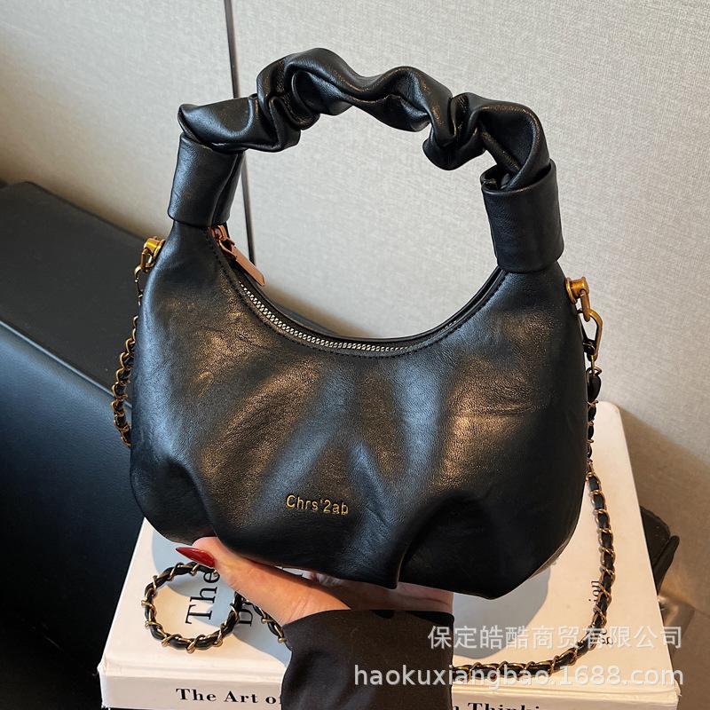 Korean Version of Fashionable Versatile Pleated Portable Commuter Cloud Bag Women's 2025 Autumn and Winter New Simple Messenger Dumpling Bag