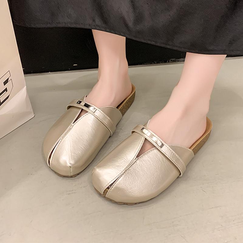 

Flats Women s Slippers Fashion Mules Shoes Walking Summer Dress Sandals 2025 Woman Casual Beach Flip Flops Classic Slides Mujer 40