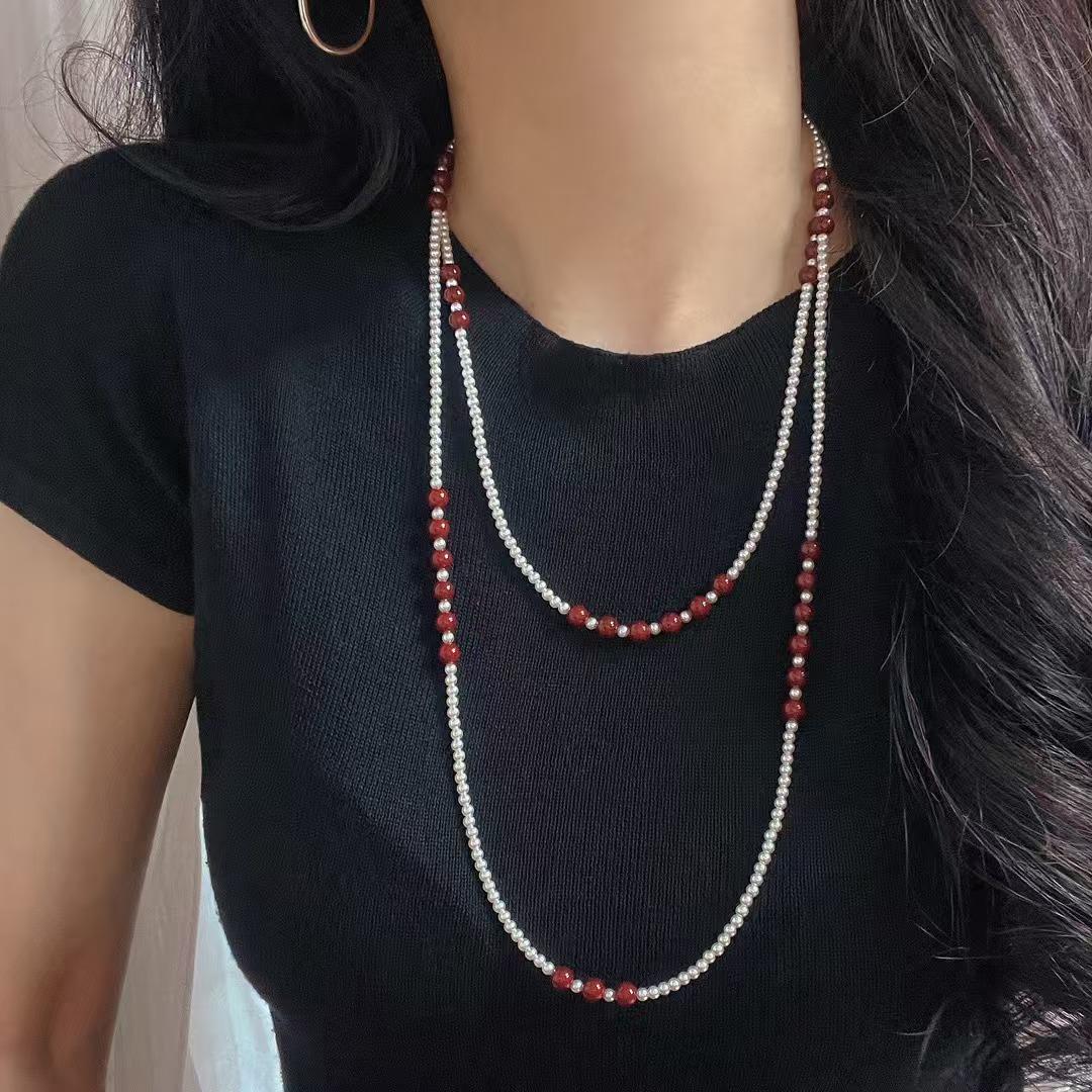 

Vintage High-Quality Ankara Red Cold White Artificial Crystal Pearl Sweater Chain Necklace, A Variety Of Ways To Wear It