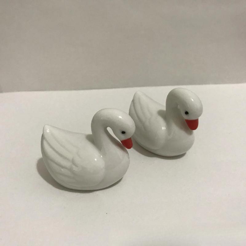 5pcs Cute Ceramic Swan Duck Chopsticks Rest Rack Stand Holder for Chopsticks Forks Spoons Holder Rack Kitchen Tableware Tools