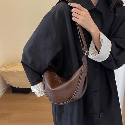 Bag Women's Messenger Bag 20245 New Autumn and Winter Large-capacity Niche Design High-end Retro Shoulder Dumpling Bag