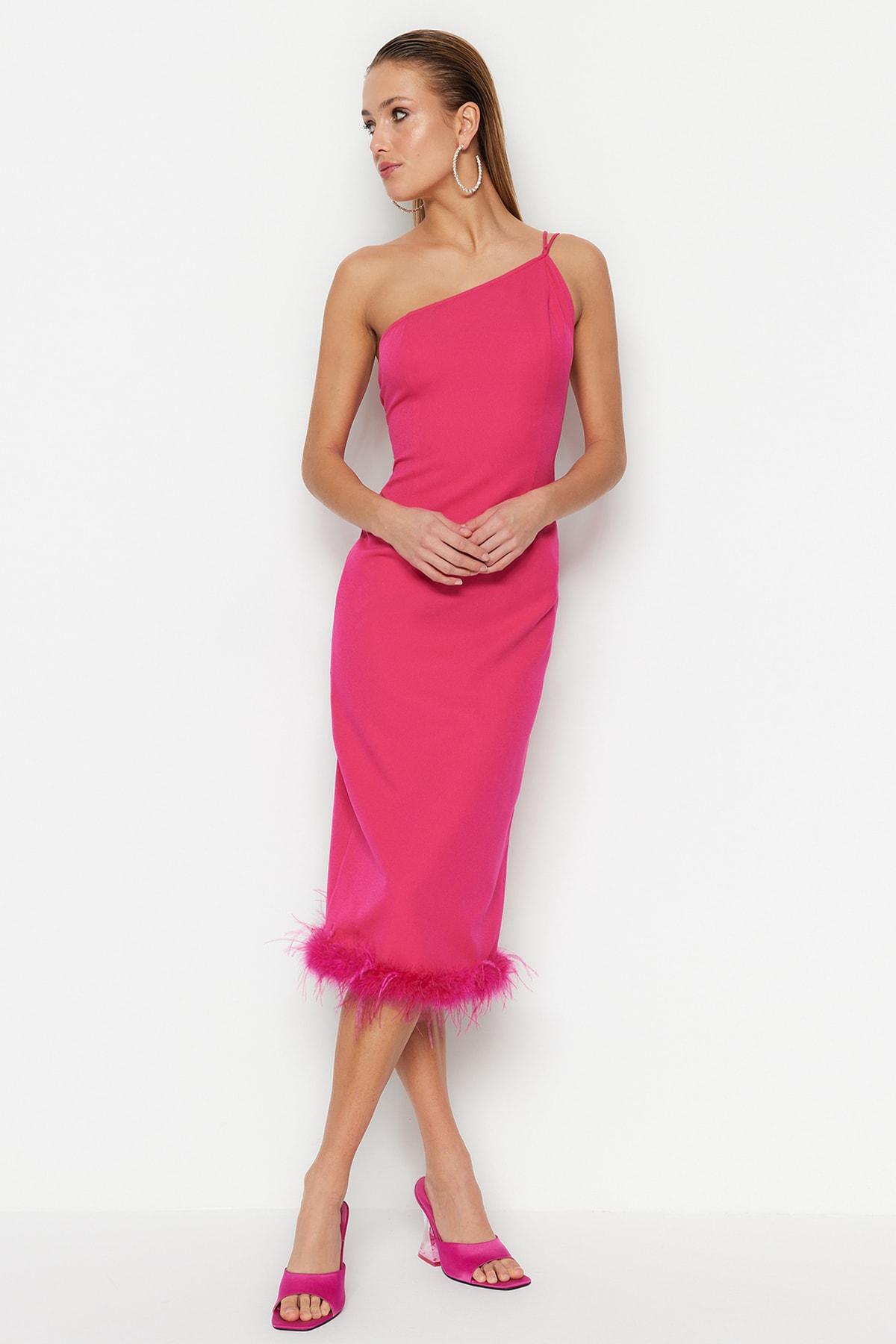 

Элегантное вечернее платье цвета фуксии с плетением страусов TPRSS23EL00254..