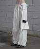 ETRE AU SOMMET Belted Two-Pocket Cutline Oversized Pants (White)