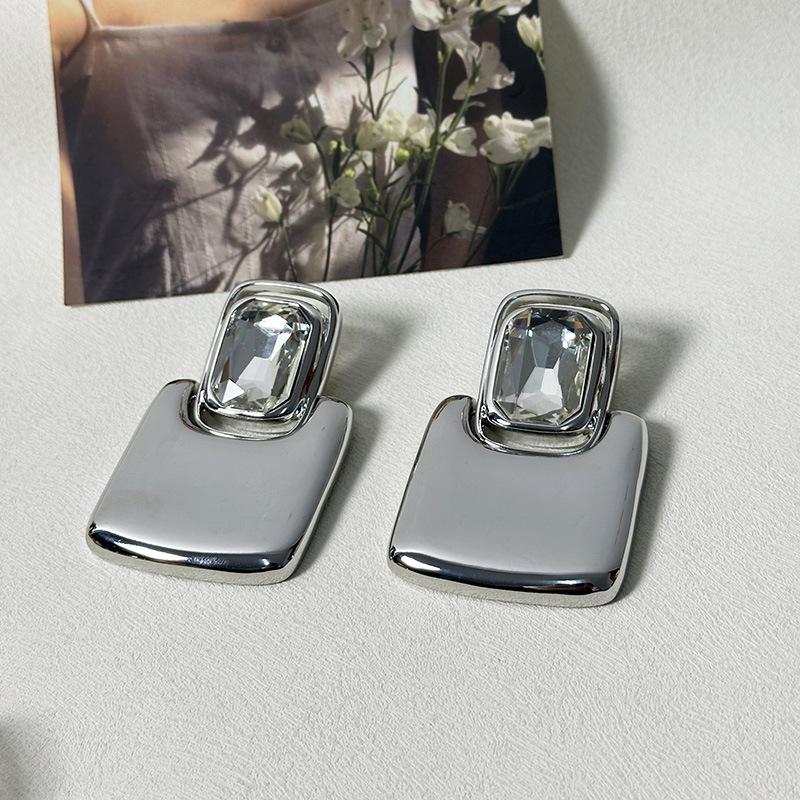 French Retro Light Luxury Premium Mirror Metal Geometric Square Gemstone Earrings Fashionable Temperament Celebrity Style Earrings