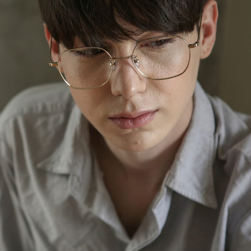 shapeshape 030 square beta titanium glasses gold