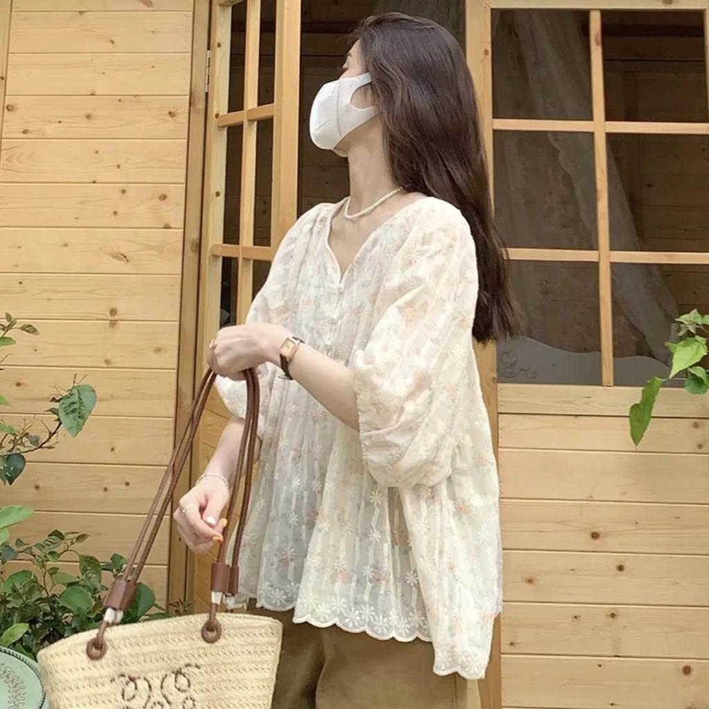 Women's Summer Sweet V-neck Floral Blouse Exquisite Loose Bubble Sleeve Top