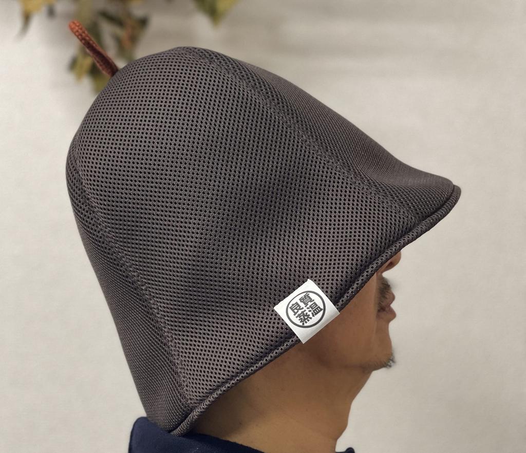 The tag will be changed to black in due course. Hard Brown & Gray Double Next generation 3-layer polyester mesh material Extra large size Sauna hat