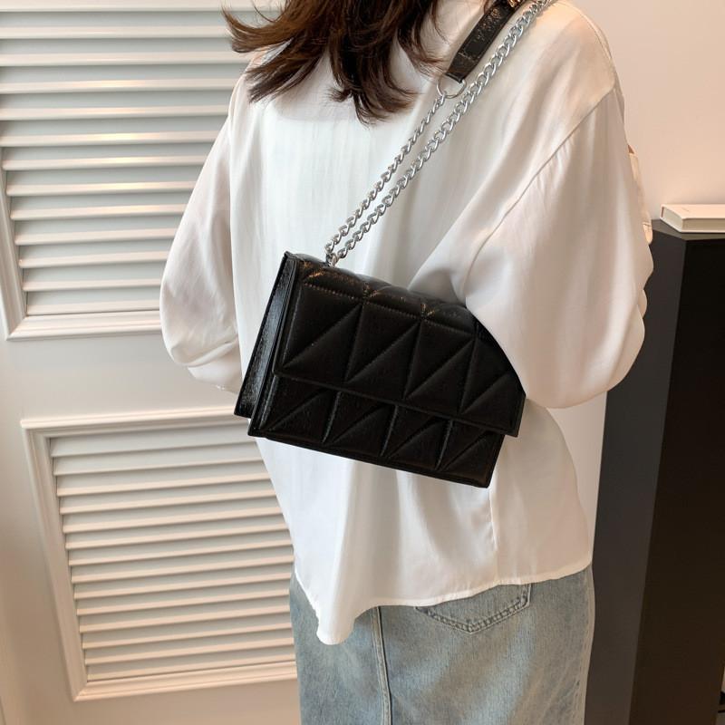 Trendy Pu Leather Crossbody Bag For Women Fashionable And Chic Small Square Bag