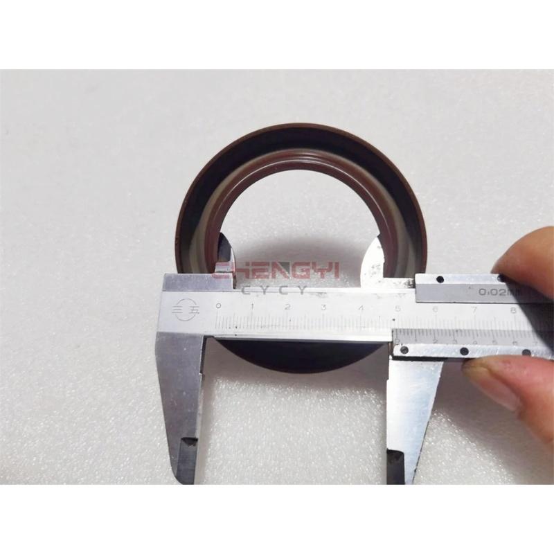 4M40 Engine Oil Seal Crankshaft Front Oil Seal Timing Gear Case For Pajero Montero Shogun Sport KH8W V68W V98W BH5679E ME202850
