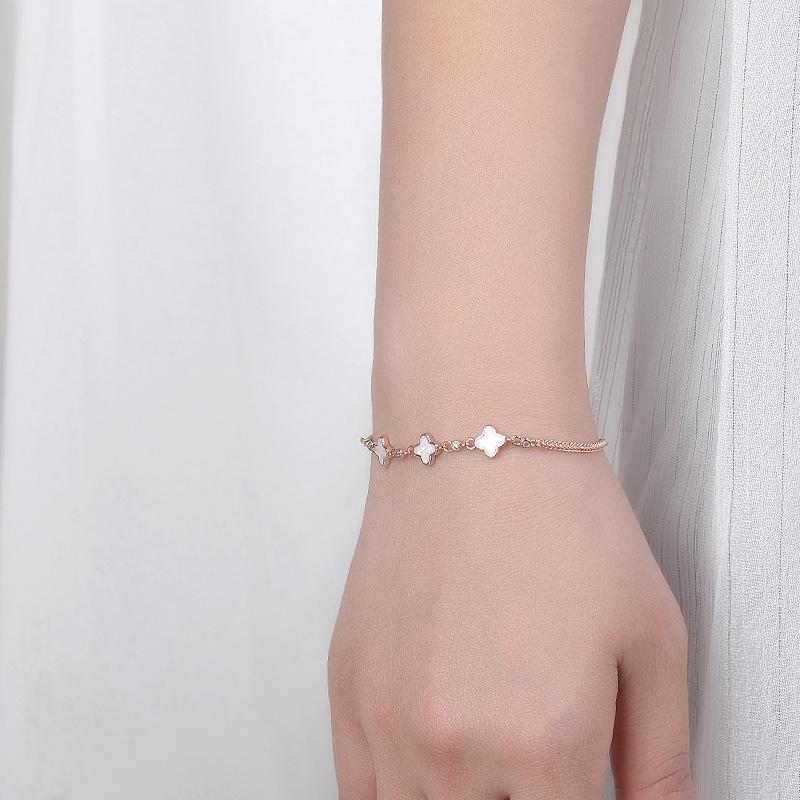Four-leaf Clover Bracelet Female Ins Niche Design New Mori High-end Girlfriend Jewelry Simple and Cold Wind Jewelry