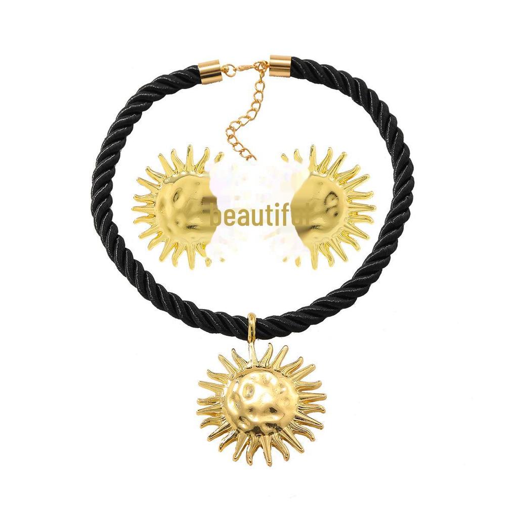 Stylish Holiday Alloy Sun Pendant Necklace and Earring Set - European & American Beach Style Women's Accessory