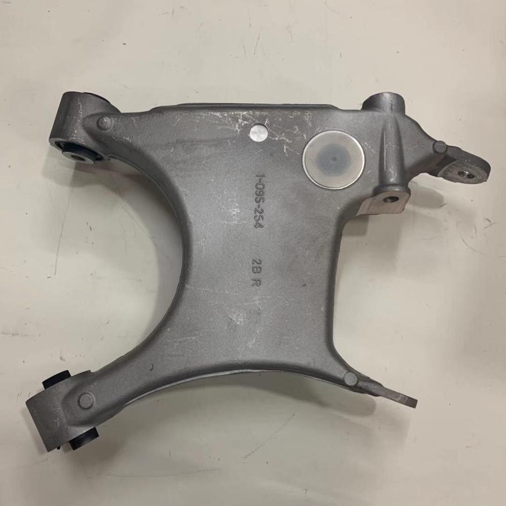 Rear Lower Aluminum Swing Arm for BMW X5, Model 33326770744