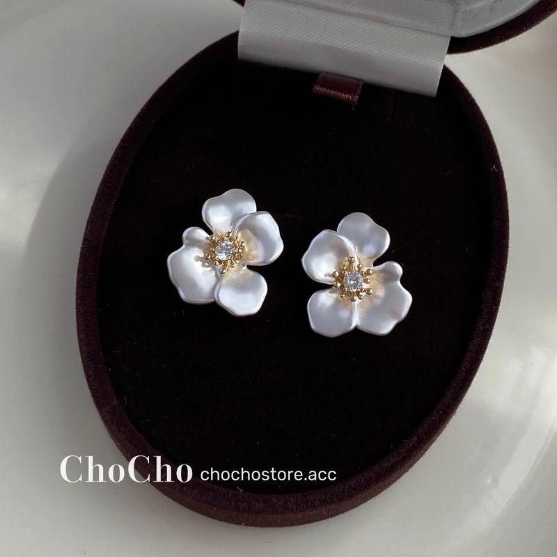 

Chocho/French style Spring/Summer Flowers Earrings Women Niche Design High-Grade Ear Studs Elegant Light Luxury All-Match Earrings 925 silver needle