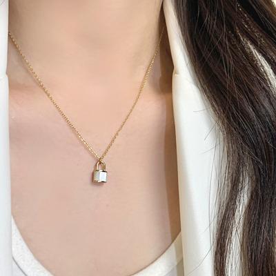 Simple White Fritillary Lock Head Pendant Necklace Female Niche Light Luxury High-end Collarbone Chain