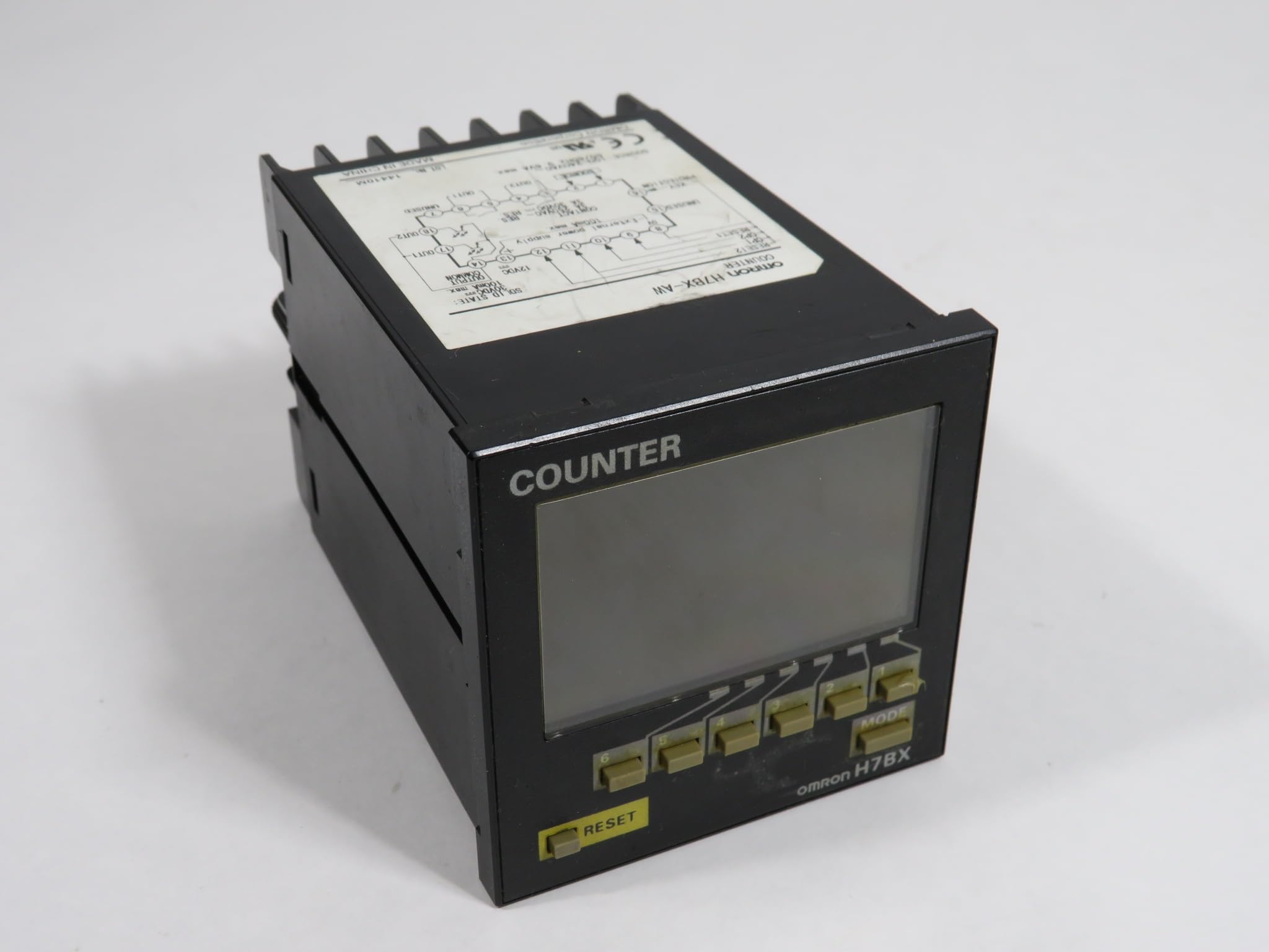 

Электронный счетчик OMRON DIN72×72 H7BX Тип H7BX-AW