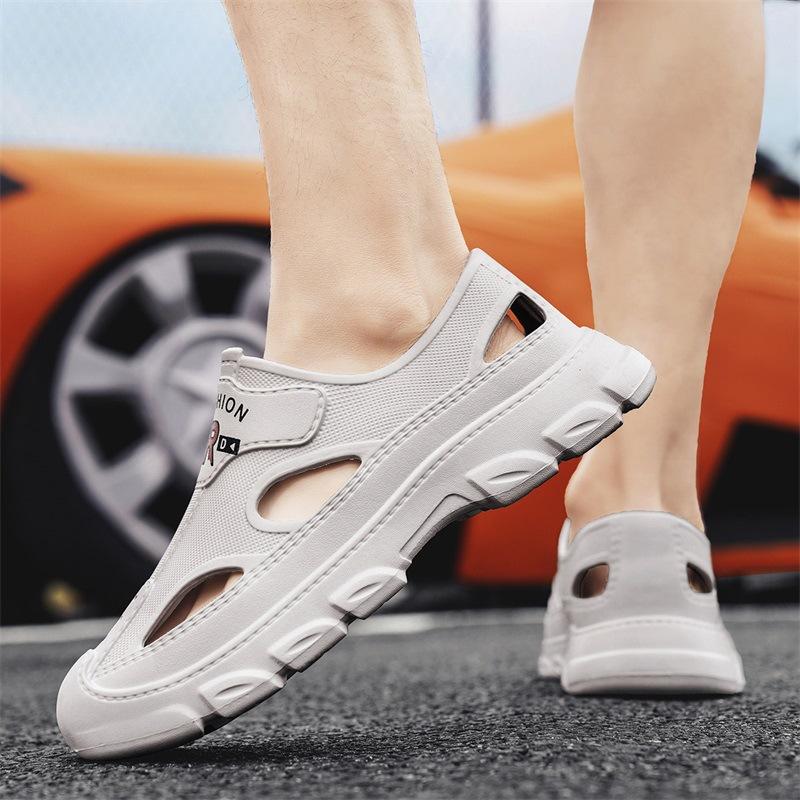 Summer new men's hole shoes breathable light hollowed out mountaineering wading thin sandals soft sole comfortable travel shoes