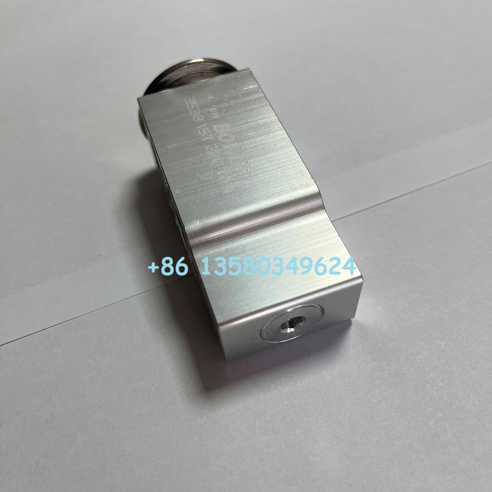 11Q6-90551 Excavator Parts R220LC-9S R215-9S Excavator Expansion Valve 11Q690551