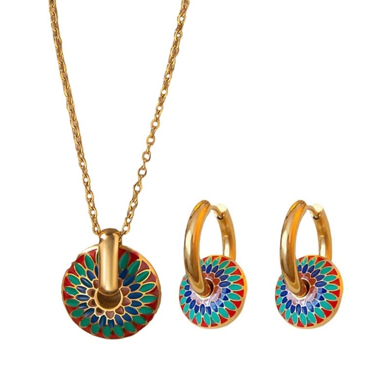 Vintage Daisy Pattern Necklace Earrings Metal Steel Pendant Neckchain for Women Ethnic Style Jewelry Accessories