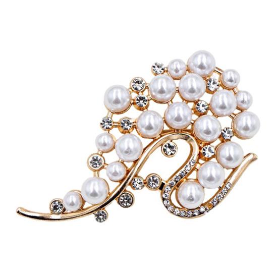 Anti-oxidation Brooch Pin, 3D Swan Design with Imitation Pearls, Solid Metal Anti-Oxidation Electroplated Finish Versatile Accessory for Coats Shirts A