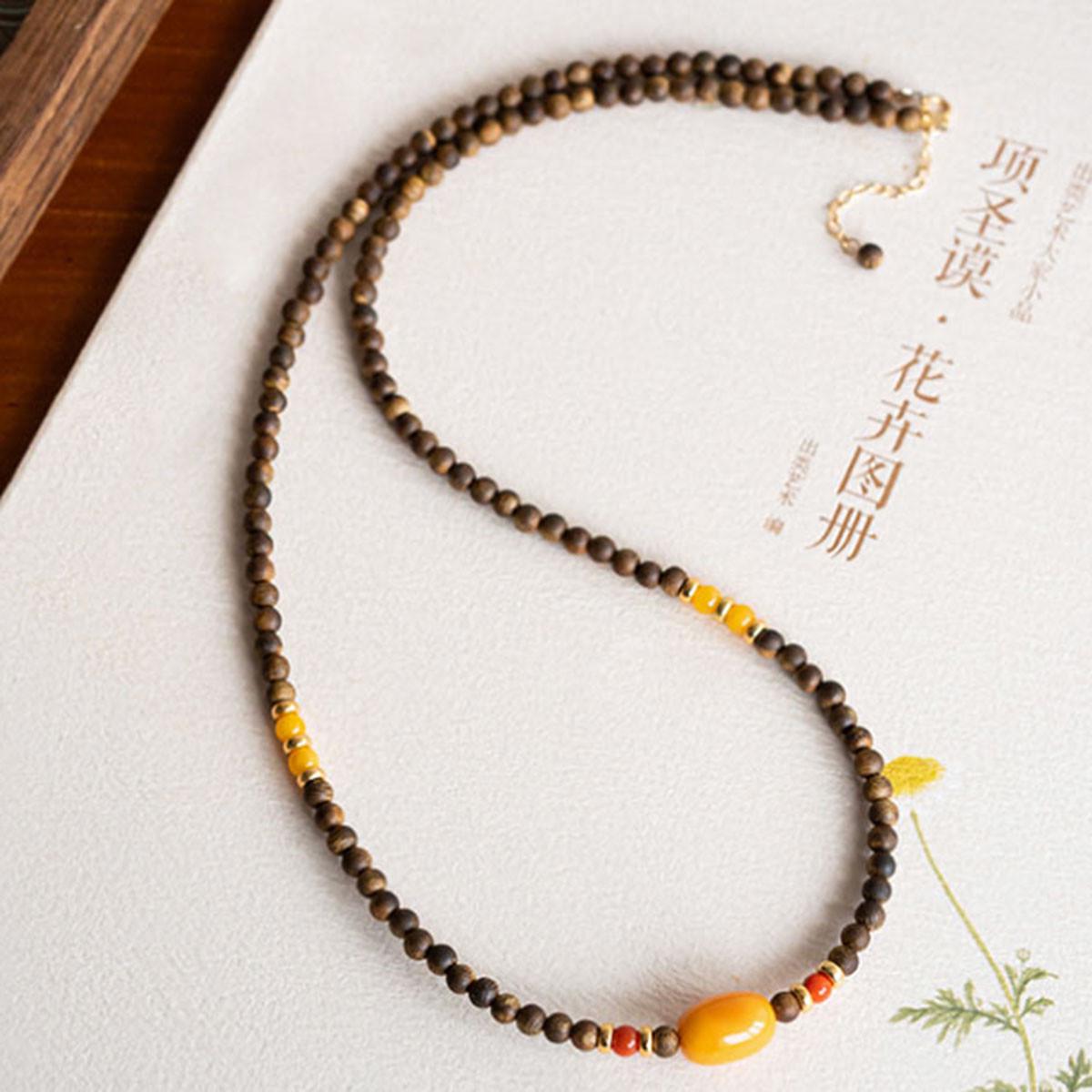 Women s Natural Agarwood & Amber Clavicle Necklace - Versatile Choker Sweater Chain 4mm