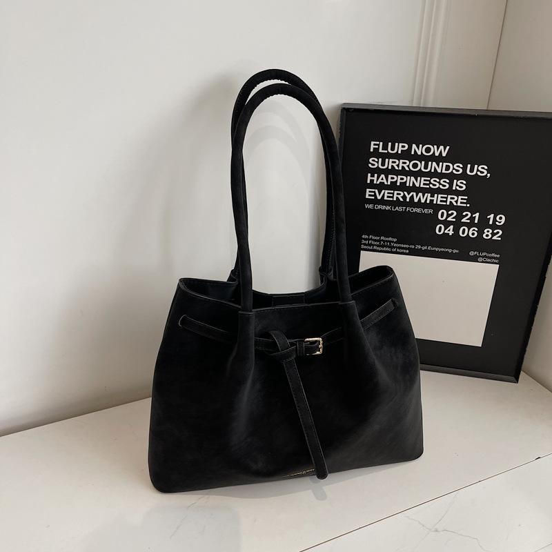 Simple suede underarm bag women's winter new trendy retro tote bag large-capacity commuter bag