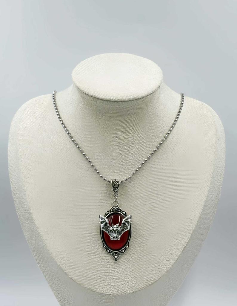 Dark Gothic Time Gem Bat Pendant Necklace - Unisex Halloween Jewelry