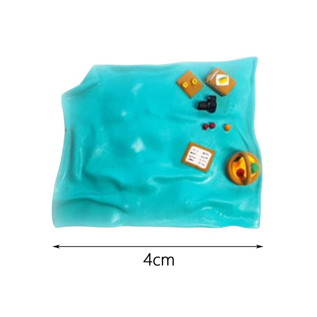 1:64 Scale Picnic Mat Miniature Blanket Beach Model Resin for Model Train DIY Projects Diorama Scenery Architecture Model Layout