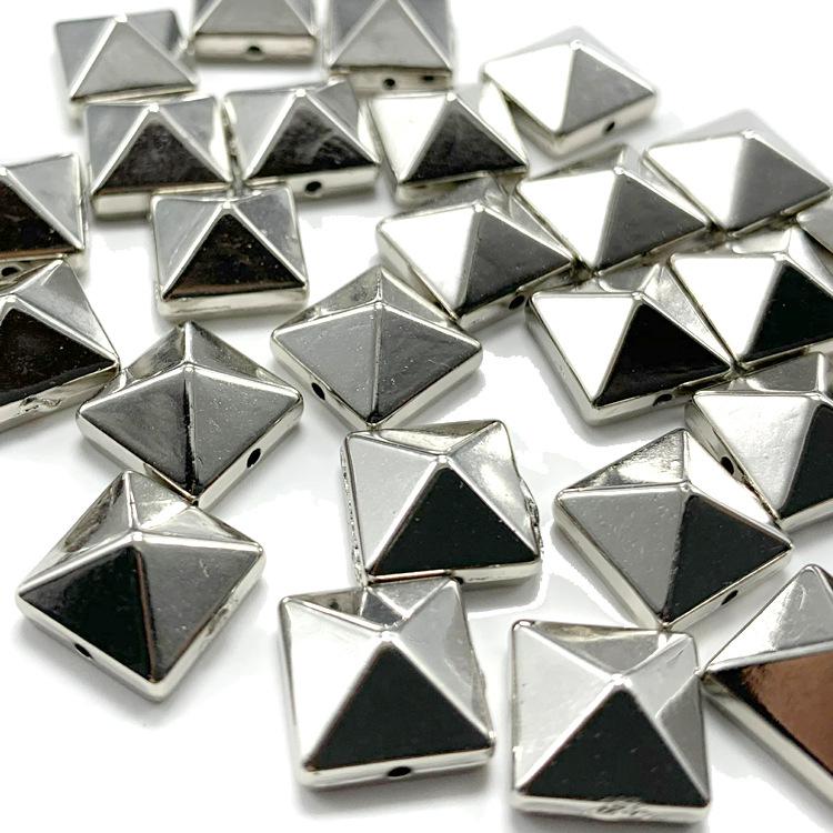 

АБС Гальванизированные Квадратные Бусины-Шпили для DIY Ювелирных Изделий 10*10 (1100 beads)