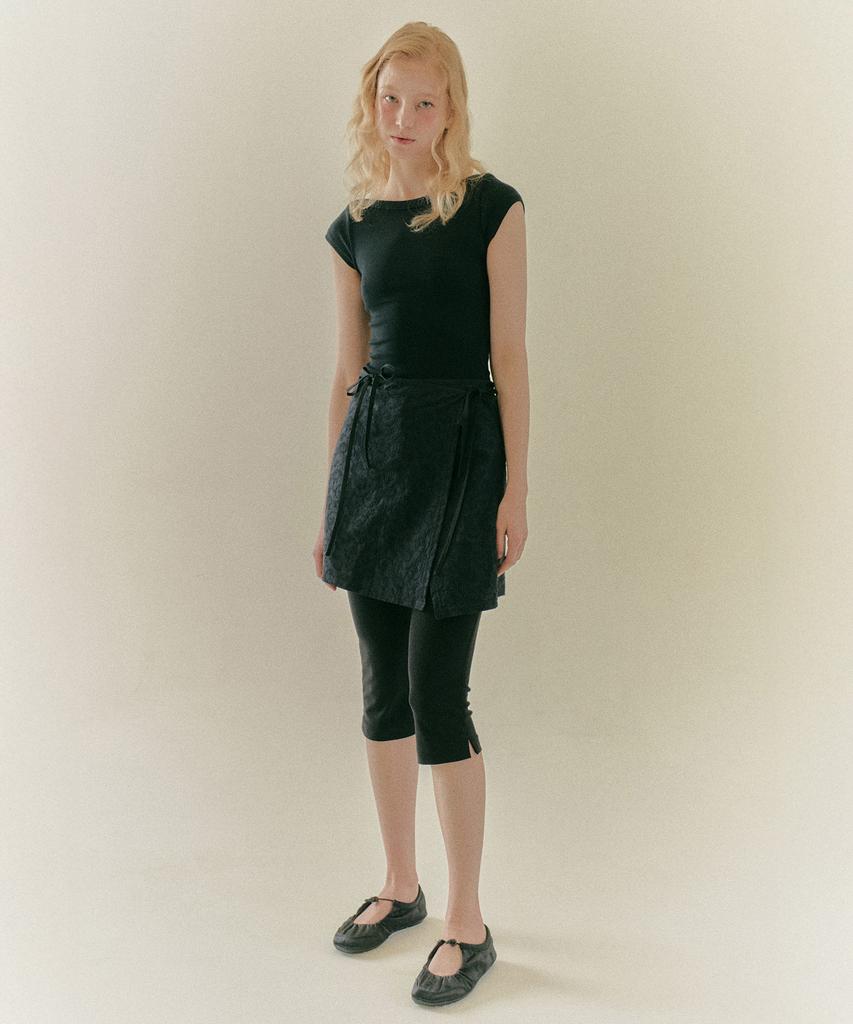 Ninakoseuta Paisley Embroidery Wrap Skirt_Black