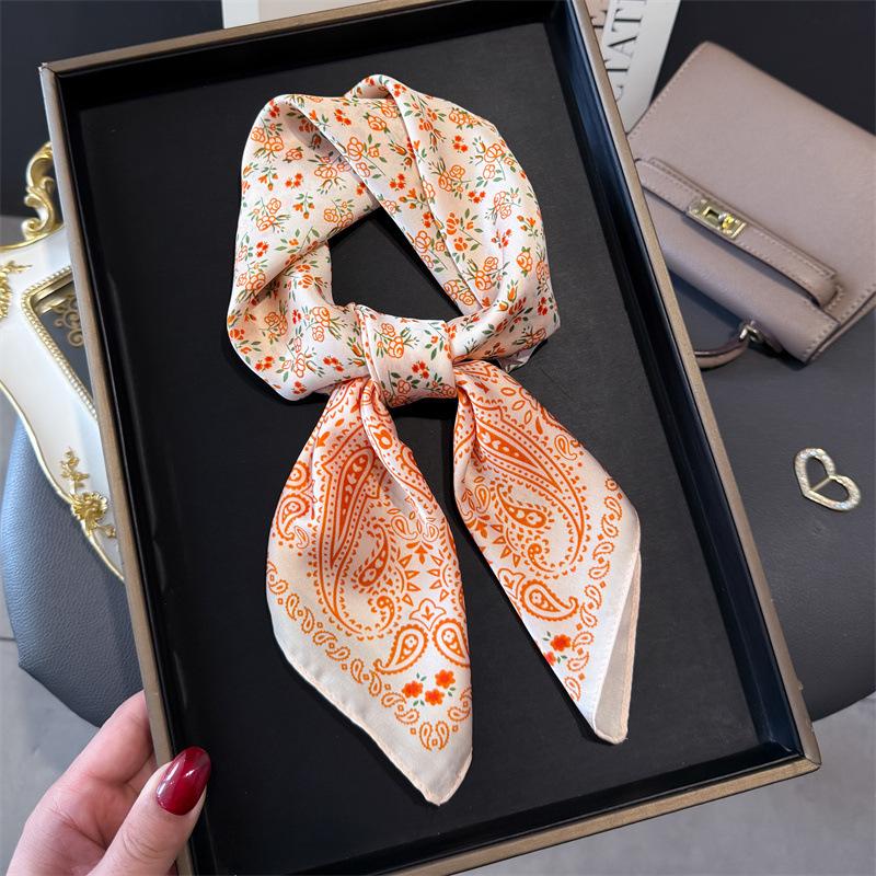Luxury Temperament Rose Scarf, Spring and Autumn Women's Neck Protection, Scarf, Sunscreen Shawl, New Imitation Silk 71cm Square Scarf