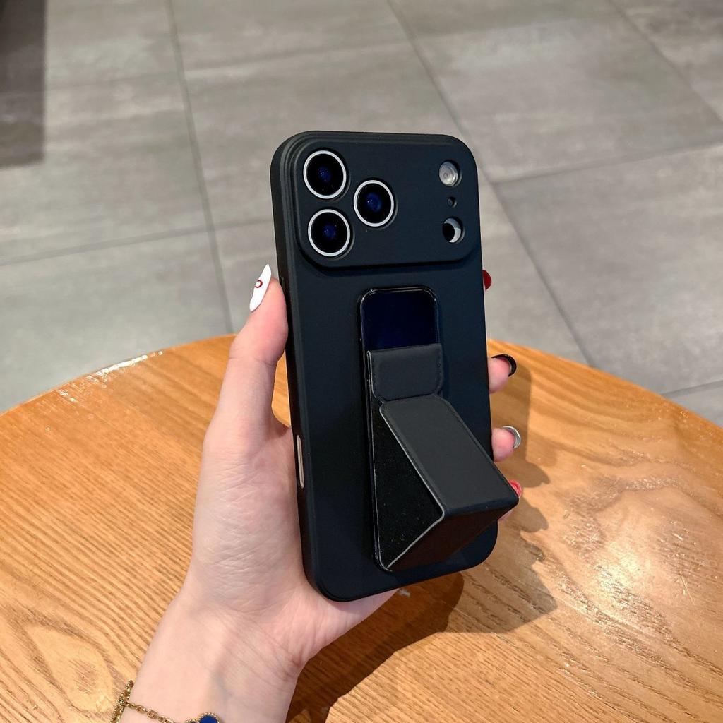 Magnetic Vertical And Horizontal Stand Protective Case for iPhone 17 Air 17 Pro Max Liquid SiliconeHard Wristband Phone Cover