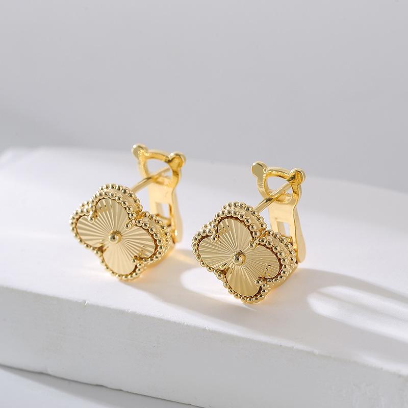 Fashion Simple Four-leaf Clover Earrings Classic Models Earrings Female Light Luxury Senior Sense of Ear Jewelry