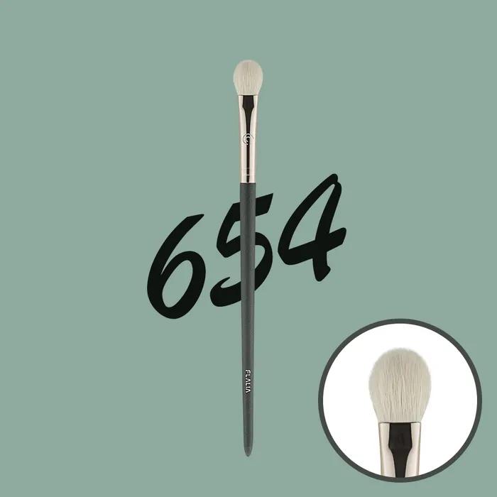 

Premium Signature Eyeshadow #654