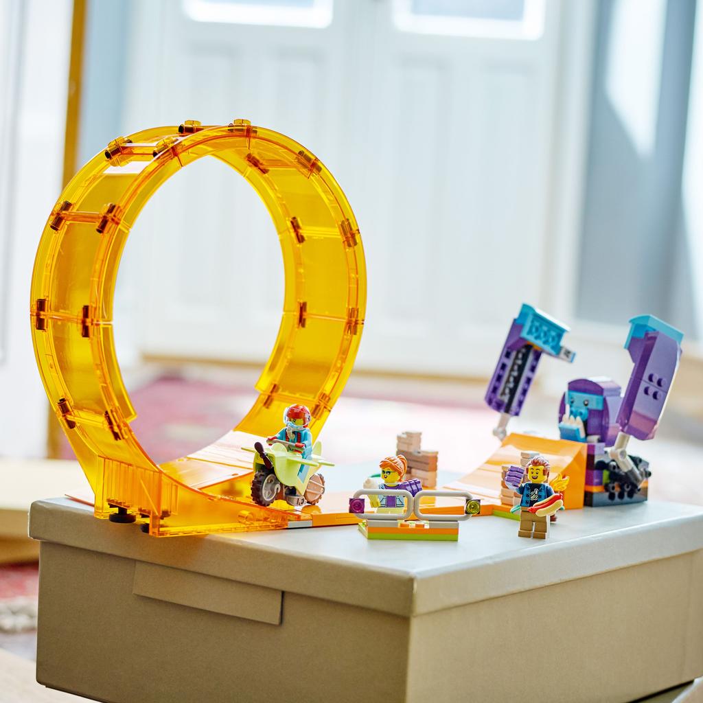 Lego City. Crushing Stunt Loop with Chimp 60338